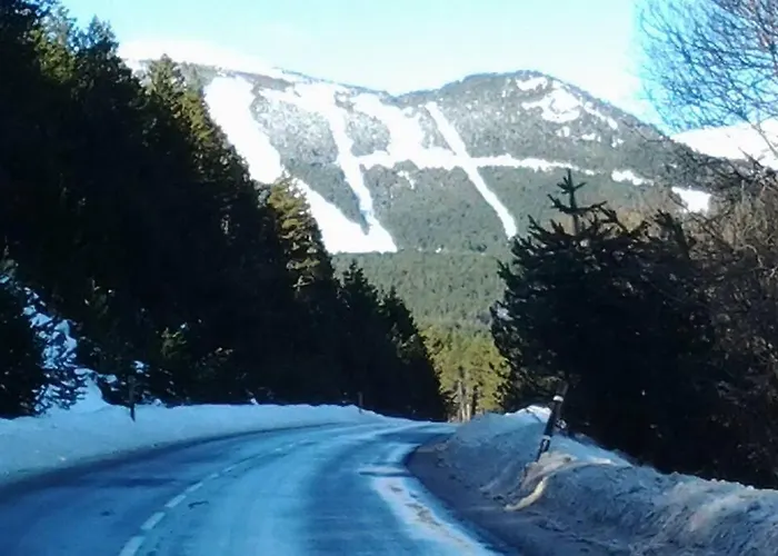 Les Angles: Esqui, Base Nautica, Naturaleza, Bike Park, ... Les Angles (Pyrenees-Orientales)