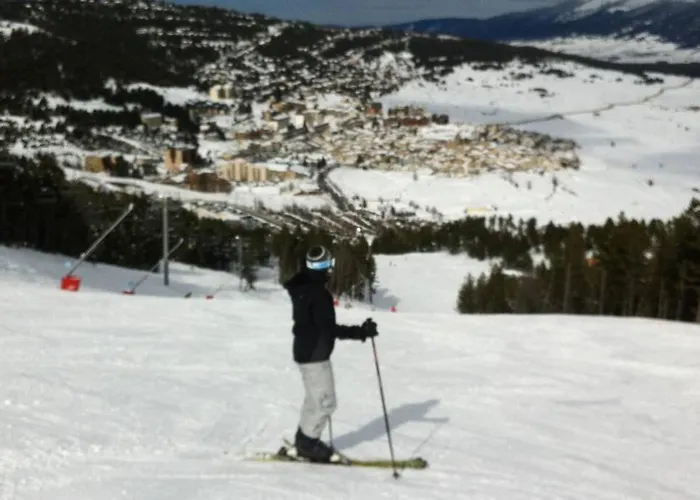 Les Angles: Esqui, Base Nautica, Naturaleza, Bike Park, ... *